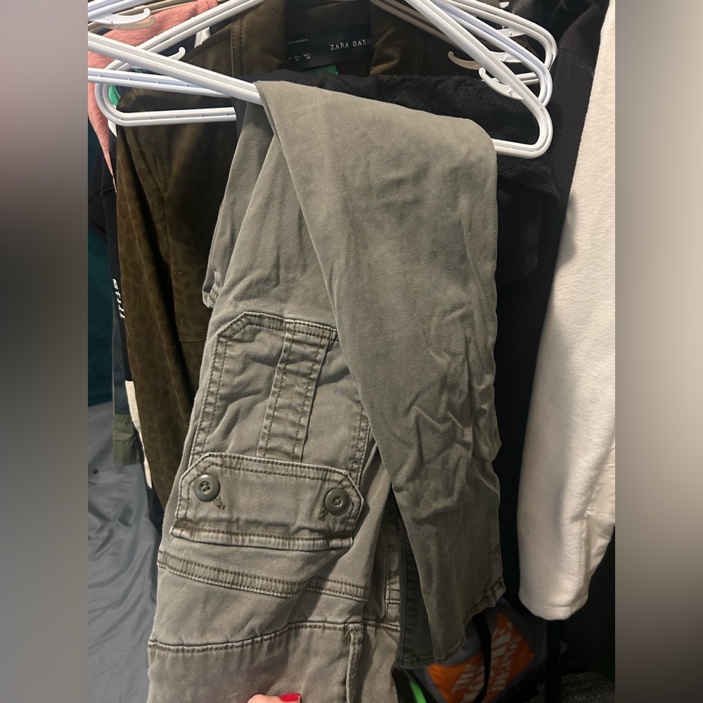 American Eagle Cargo Pants size 6